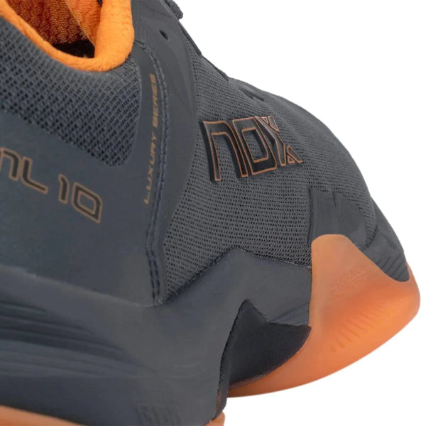 Zapatilla Nox ML10 Hexa Charcoal Vibrant Orange 11US-45EU (29,35CM)